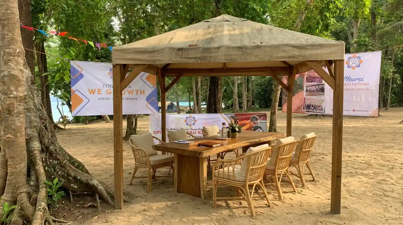 Perlengkapan Rapat Strategi Pinggir Pantai